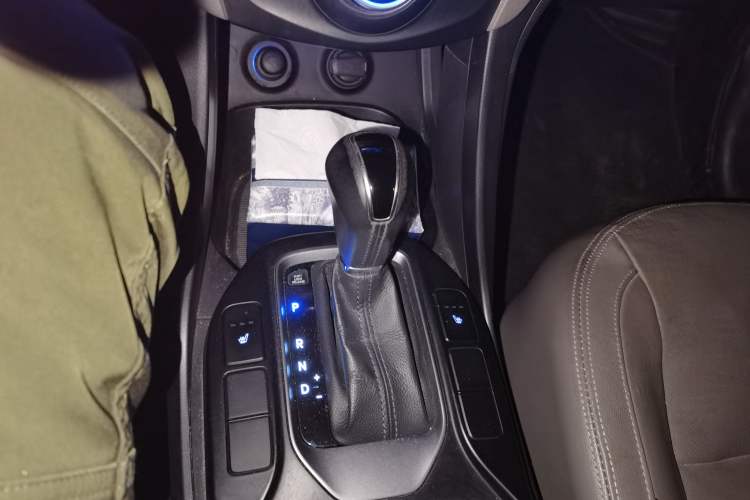 Used Hyundai Santa Fe Classic 2013 Facelift 3.0L 4x4 Comfort Edition Euro IV Gear Lever