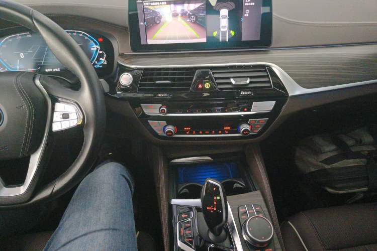 Used BMW 5 Series New Energy 2022 Updated Version 535Le Luxury Package Gear Lever