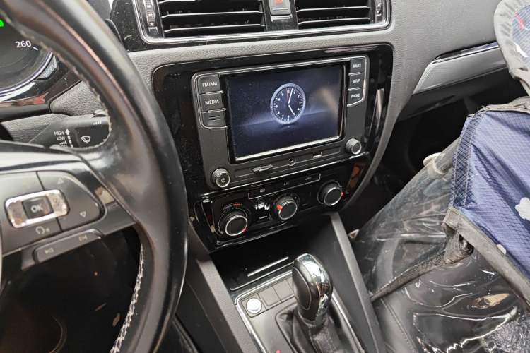 Used Volkswagen Sagitar 2017 1.6L Automatic Comfort Model
