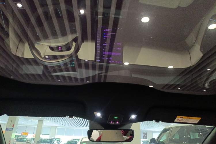 Used Nio ET5 2024 75 kWh Headliner