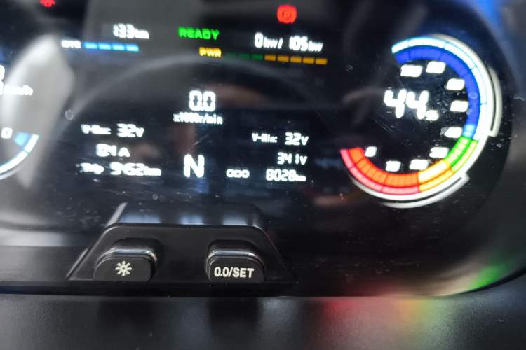 Used CHANGAN KAICHENG Ruixing EM80 2025 Passenger Version Comfort Model 6 Seats 300 km Liftback Door