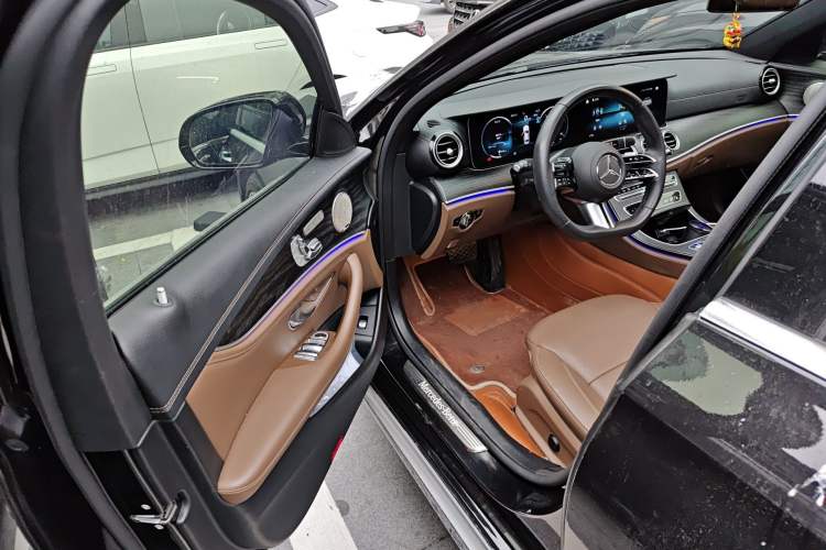 Used Mercedes-Benz E-Class 2023 E 300 L Sport Luxury Edition Driver Seat