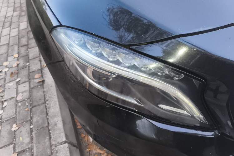 Used Mercedes-Benz GLA 2015 GLA 200 Fashion Model