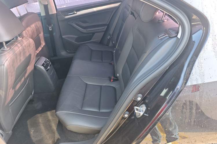 Used Volkswagen Sagitar 2018 180TSI DSG Prestige Edition
