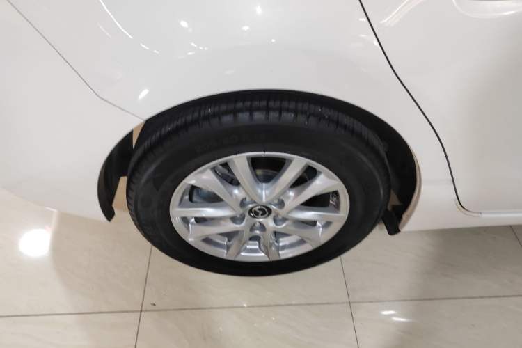Used Mazda Mazda 3 Axela 2017 Sedan 1.5L Automatic Luxury Model China VI Standard
