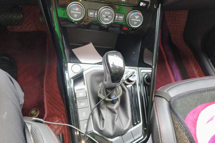 Used Volkswagen Tayron 2019 330TSI Two-Wheel Drive Luxury Model China VI Standard