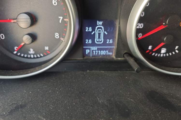 Used Haval H6 2013 Upgraded Model 2.4L Automatic Two-Wheel Drive Elite Version Odometer Close Up