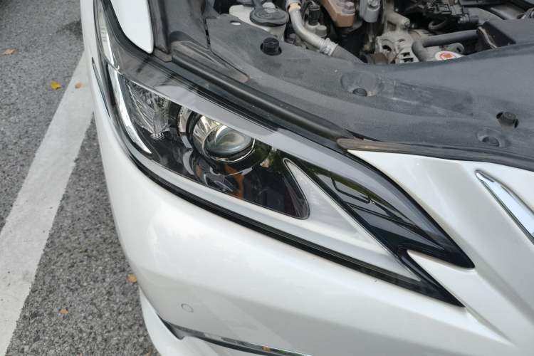 Used Lexus ES 2020 200 Excellence Edition
