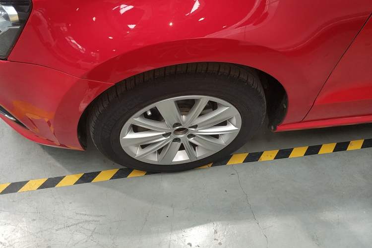 Used Volkswagen Polo 2014 1.4L Automatic Comfort Edition