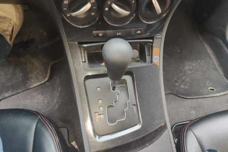 Used Mazda Mazda 3 2015 Sedan 1.6L Automatic Comfort Model