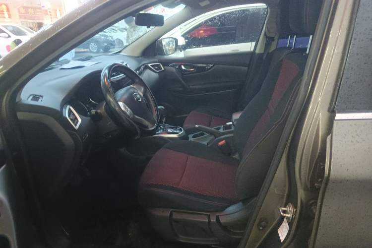 Used Nissan Qashqai 2016 2.0L CVT Elite Edition Left Front Seat