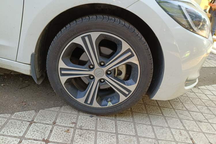 Used Hyundai Elantra (6th Generation / Lingdong) 2018 1.4T Dual-Clutch Xuan Dong · Dynamic Edition Right Front Wheel Hub