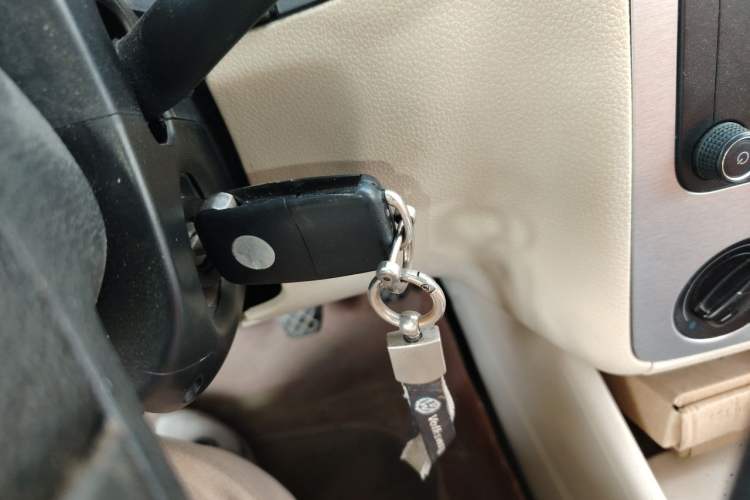 Used Volkswagen Bora 2008 1.6L Manual Fashion Model
