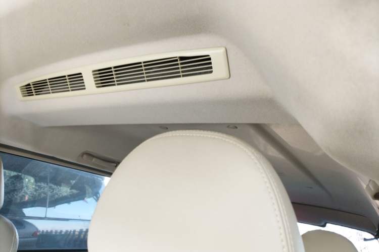 Used FORTHING Lingzhi 2019 M5L 1.6L 7-Seater Luxury Model China VI Standard
