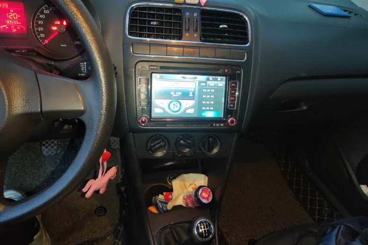 Used Volkswagen Polo 2013 1.6L Manual Comfort Edition
