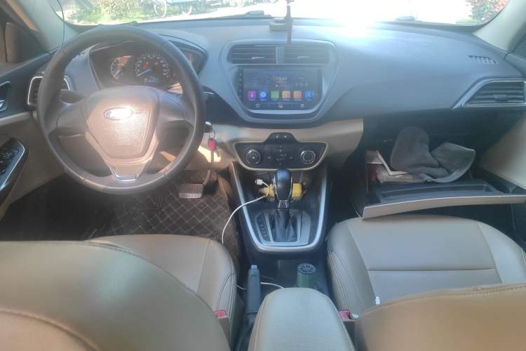 Used Ford Escort 2017 Revised Version 1.5L Automatic Comfort Edition Center Console