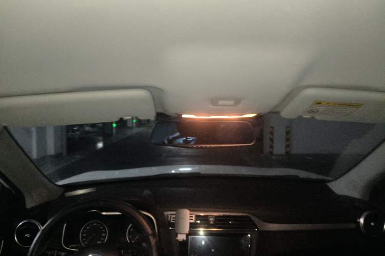 Used MG ZS 2017 1.5L Automatic Elite Edition Headliner