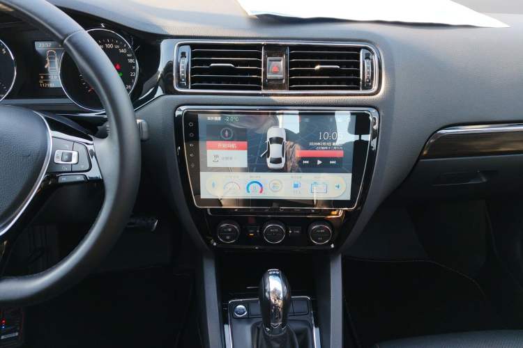 Used Volkswagen Sagitar 2015 230TSI Automatic Luxury Model