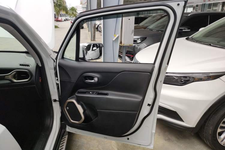 Used Jeep Renegade 2016 2.0L Automatic Four-Wheel Drive 75th Anniversary Tribute Edition
