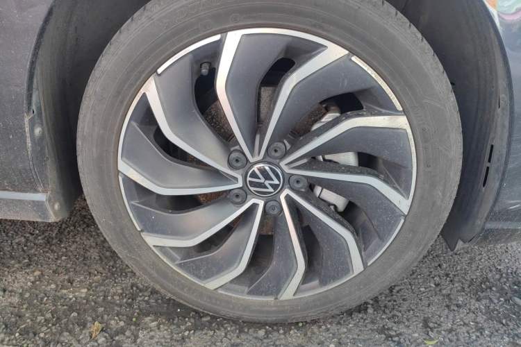 Used Volkswagen Golf 2021 280TSI DSG Pro Right Front Wheel Hub