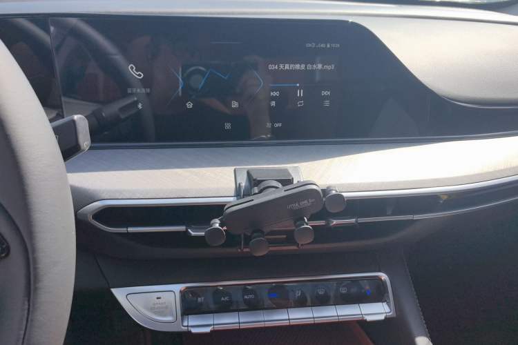 Used CHANGAN Eado 2023 Changan Edition PLUS Blue Whale NE 1.4T GDI DCT Prestige Version