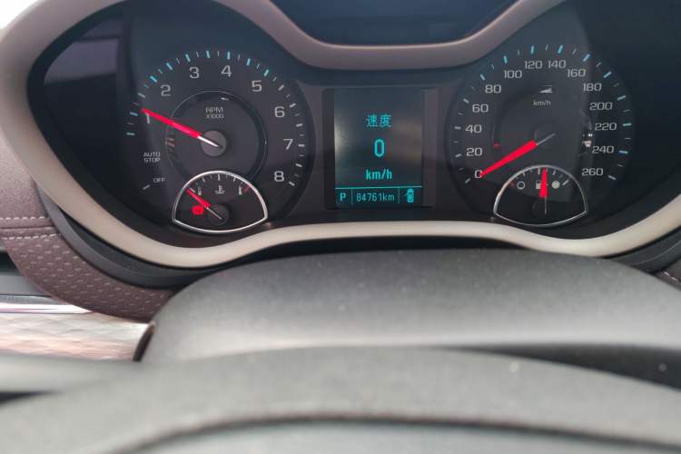 Used Chevrolet Malibu 2017 1.5T Automatic Luxury Edition Odometer Close Up