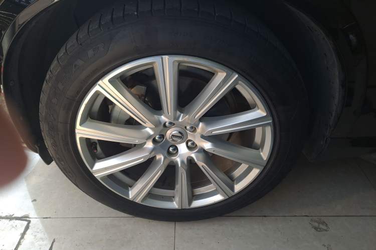 Used Volvo XC90 2018 T6 Zhiya Edition 7-seater Left Front Wheel Hub