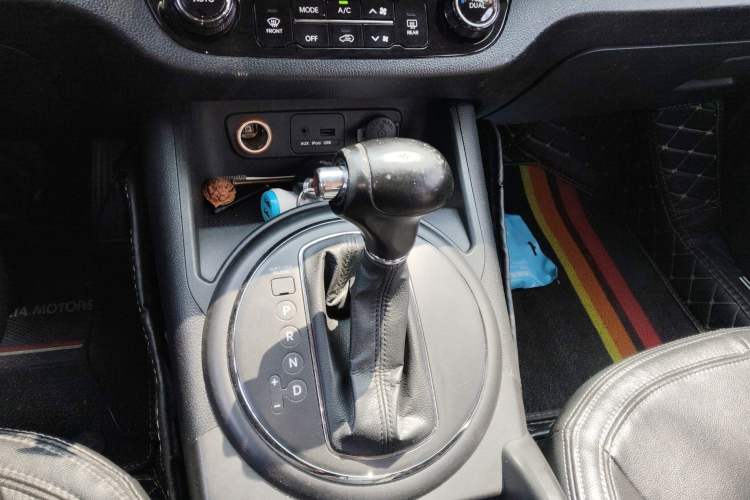 Used Kia Sportage R 2012 2.0L Automatic Two-Wheel Drive GLS