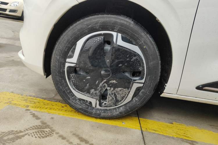 Used Dongfeng NAMMI 01 2024 New Edition 330 Plus Smart+ Left Front Wheel Hub