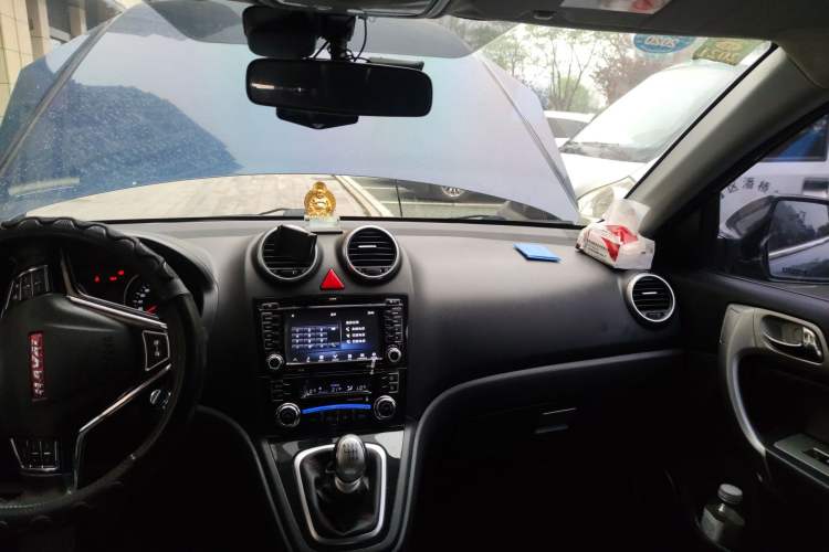 Used Haval H6 2015 Upgraded Model 1.5T Manual Two-Wheel Drive Elite Version Headliner