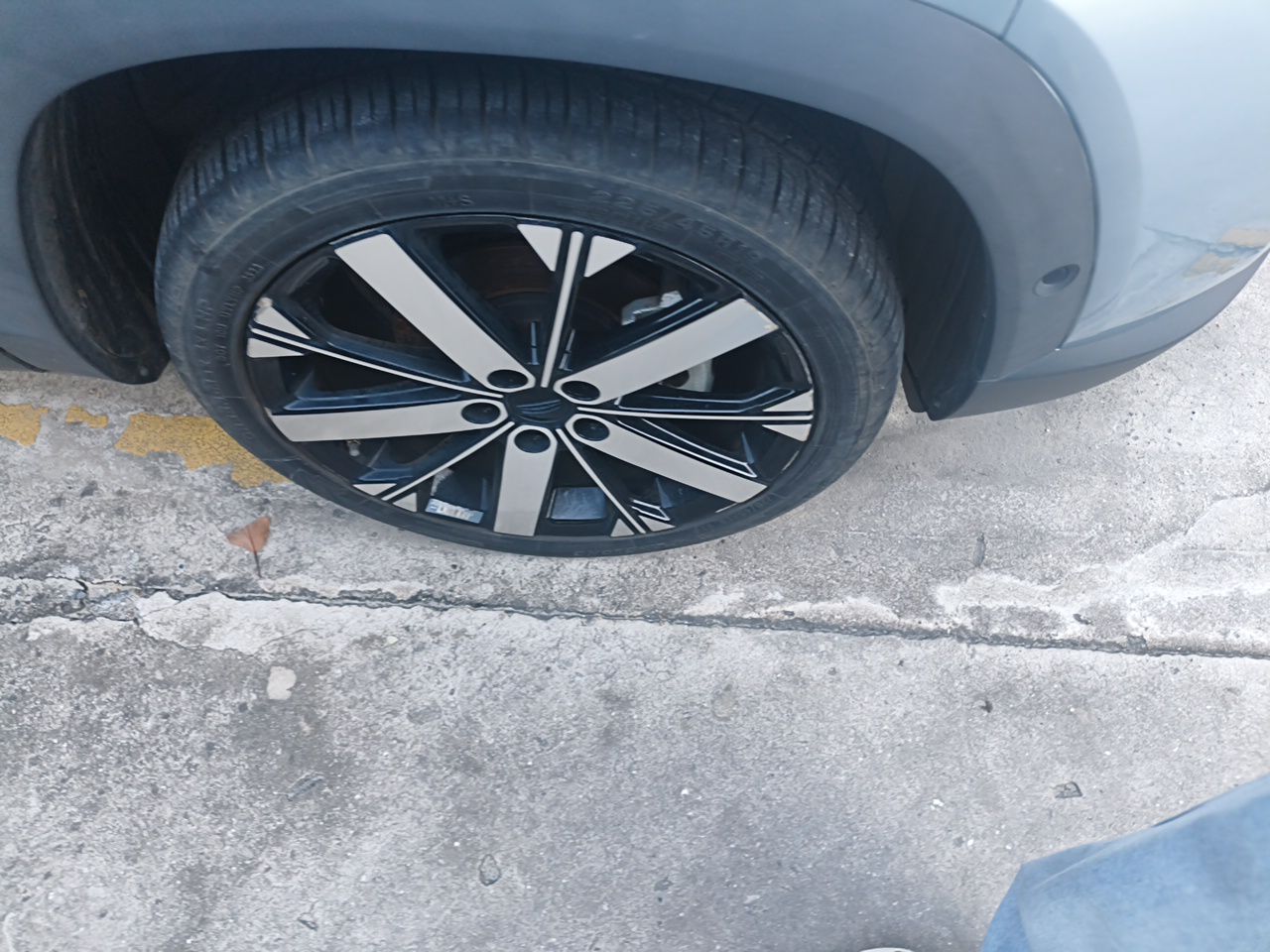 Geely Auto icon 2023 1.5TD Chocolate Luxe Edition — снимка 8