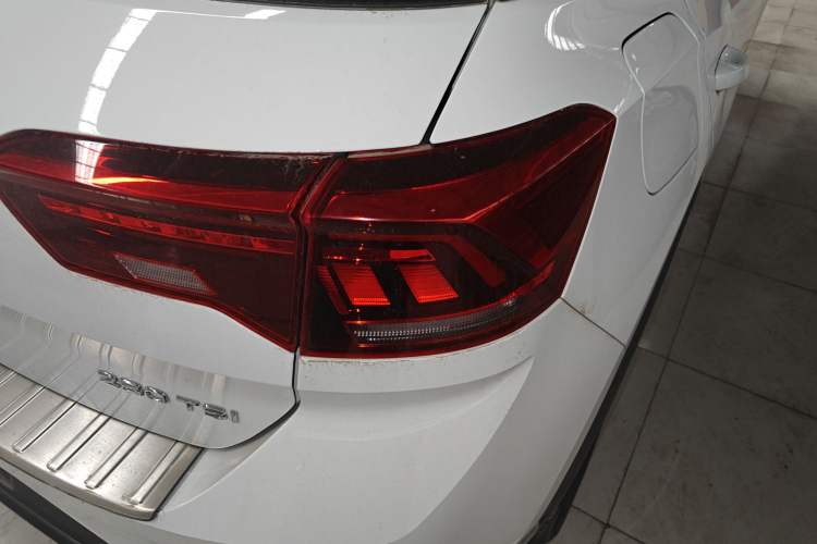 Used Volkswagen T-ROC 2020 280TSI DSG Two-Wheel-Drive Elite Version
