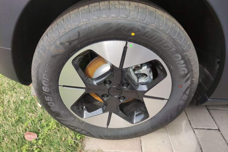 Used Geely Galaxy Geome 2026 Model 310km Dream Edition Right Rear Wheel Hub