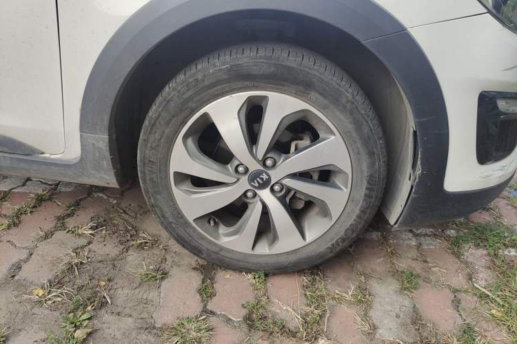 Used Kia KX Cross 2018 1.6L Automatic Dynamic Sunroof Version