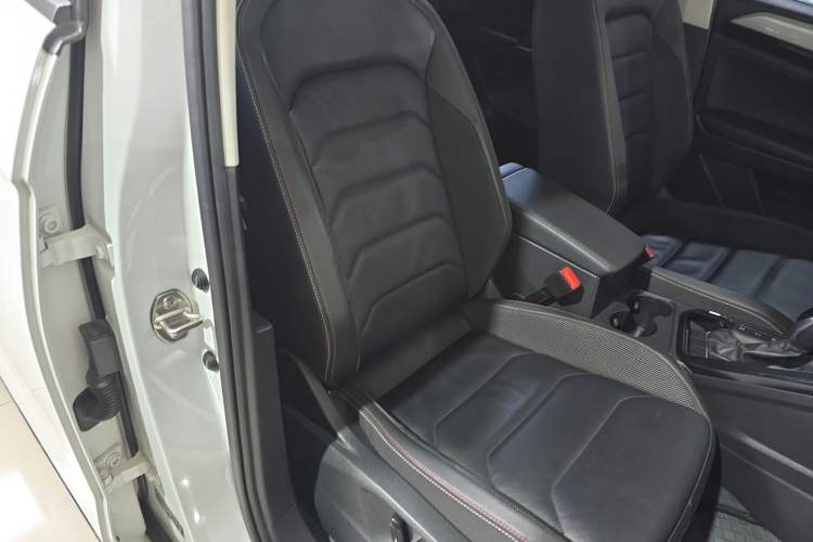 Used Volkswagen Tayron 2020 330TSI Two-Wheel Drive Luxury Smart Connectivity Version
