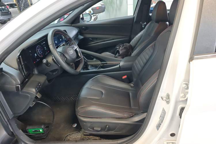 Used Hyundai Elantra 2022 240TGDi DCT LUX Prestige Edition
