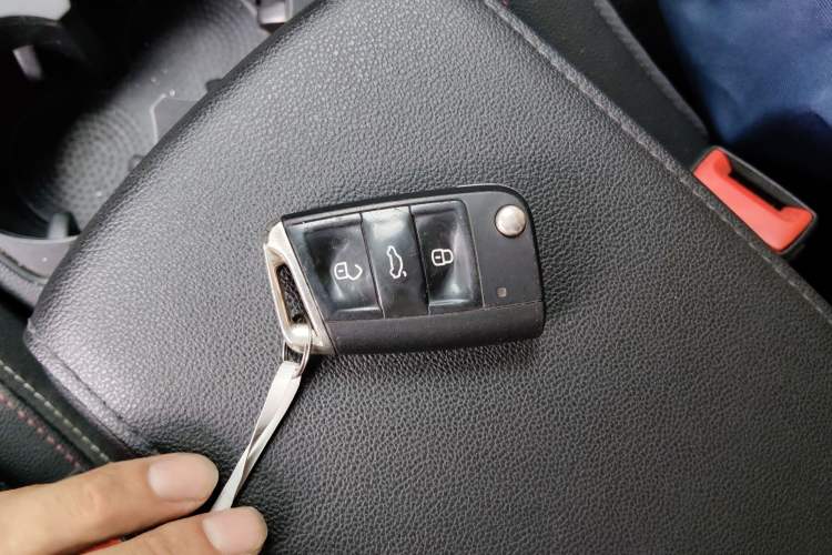 Used Volkswagen Tayron 2019 330TSI Two-Wheel Drive Luxury Model China VI Standard Vehicle Key