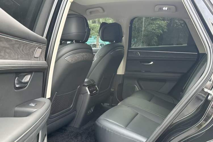 Used Hima AITO M5 2022 Extended-Range Four-Wheel Drive Ultimate Edition Left Rear Seat