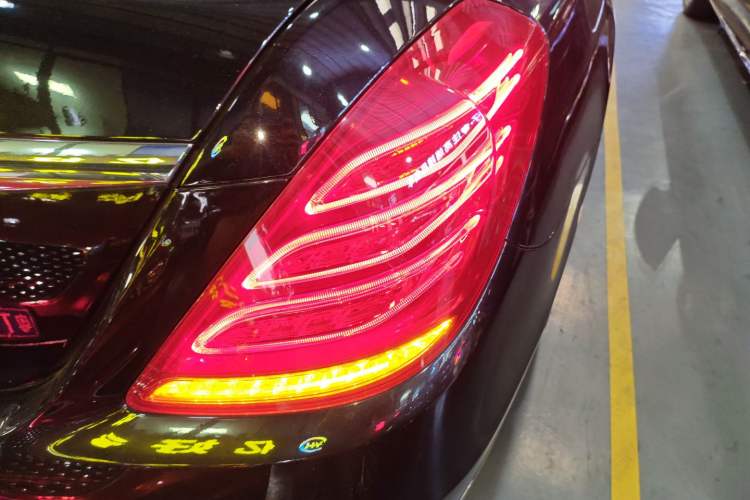 Used Mercedes-Benz S-Class 2017 S 320 L Business Model Right Rear Taillight