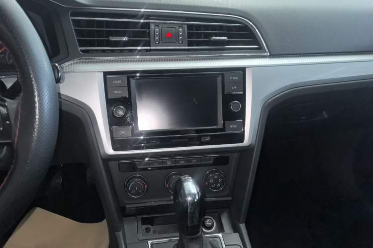 Used Volkswagen Lamando 2019 230TSI DSG Fashion Edition China VI