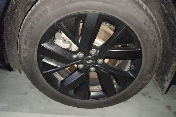 Used Li Auto L7 2023 Pro Model Left Front Wheel Hub