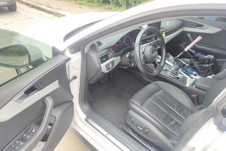 Used Audi A5 2019 Sportback 40 TFSI Fashion Model Driver Seat