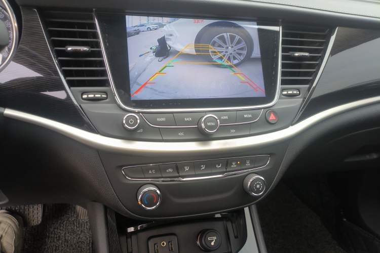 Used Buick Verano 2017 Sedan 20T Dual-Clutch Leading Model Audio And AC Panel