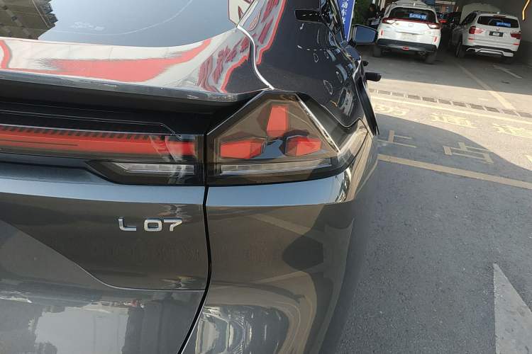 Used Deepal L07 2025 300Ultra with DeepBlue Intelligent Driving AD PRO Extended-Range Version
