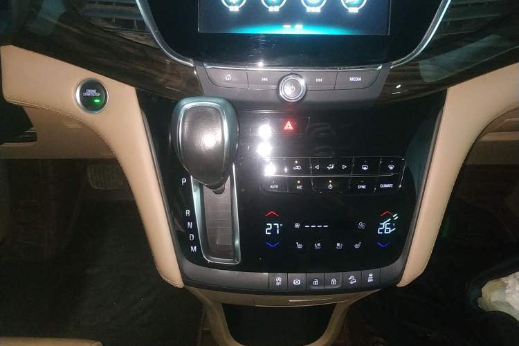 Used Buick GL8 2018 ES 28T Flagship Model China VI Standard
