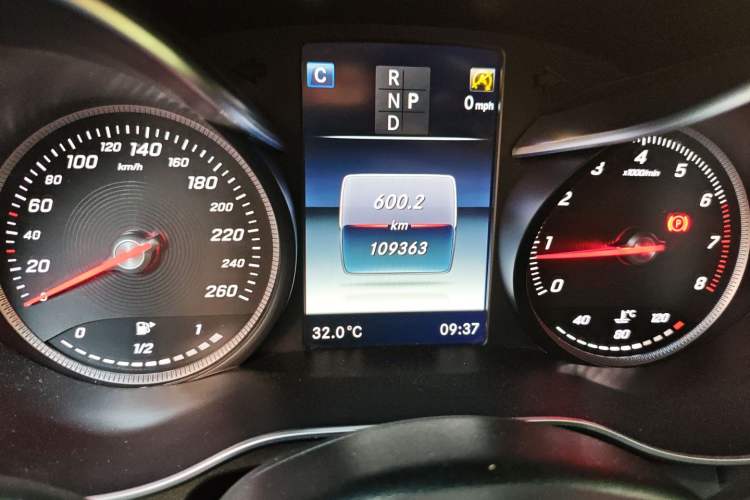 Used Mercedes-Benz GLC Coupe 2017 GLC 200 4MATIC Coupe SUV