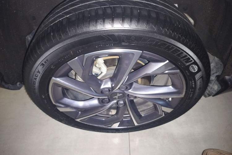 Used XPeng G3 2022 G3i 460G+ Right Rear Wheel Hub