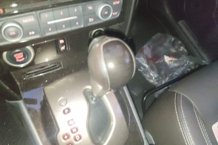 Used Renault Koleos 2014 Revised Version 2.5L Two-Wheel Drive Comfort Edition