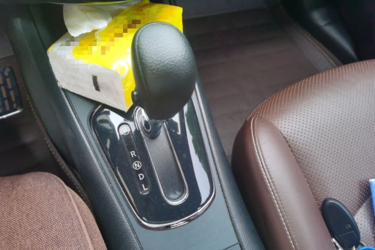 Used Nissan Tiida 2014 1.6L CVT Cool Cafe Edition