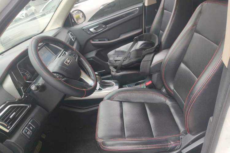 Used Zotye Domy X5 2015 1.5T CVT ZhiXian Model China IV Standard Left Front Seat